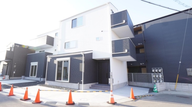 大阪府泉佐野市松原２丁目新築一戸建ての不動産情報です。