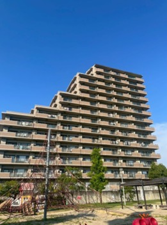メゾンドール・ラーバン和泉III番館大阪府和泉…