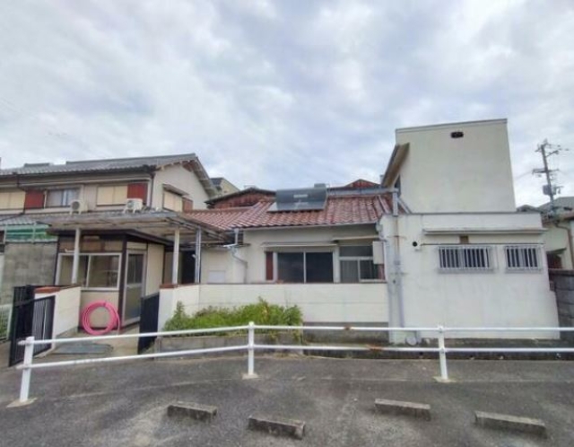 大阪府岸和田市荒木町１丁目中古一戸建ての不動産情報です。