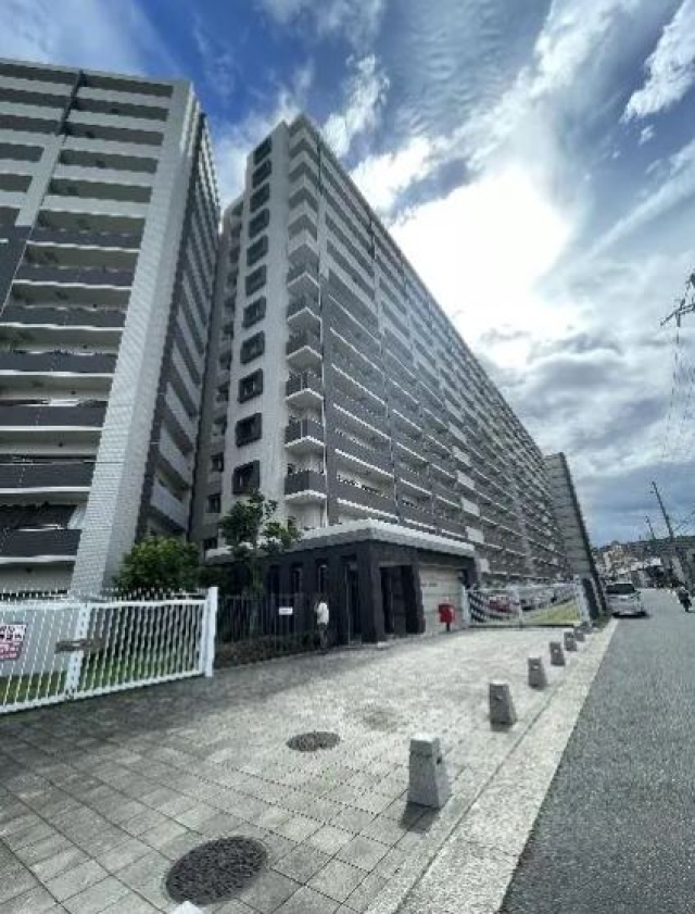 プレミスト和泉府中大阪府和泉市府中町６丁目中古マンションの不動産情報です。