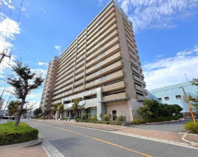 ファミールアクシス泉佐野大阪府泉佐野市上町…