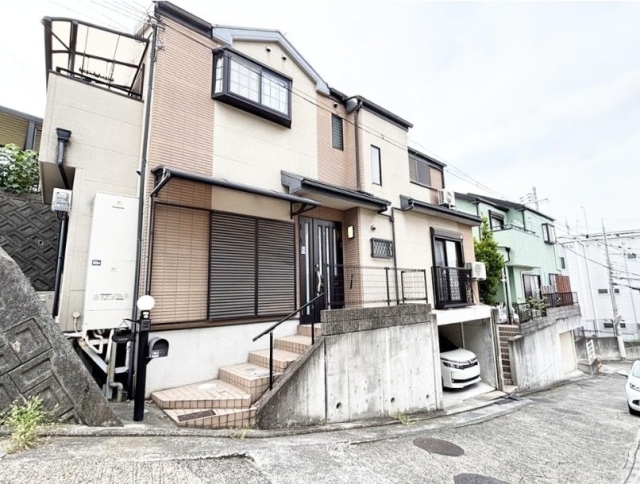 大阪府和泉市万町中古一戸建ての不動産情報です。