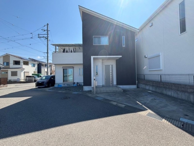 大阪府貝塚市窪田中古一戸建ての不動産情報です。