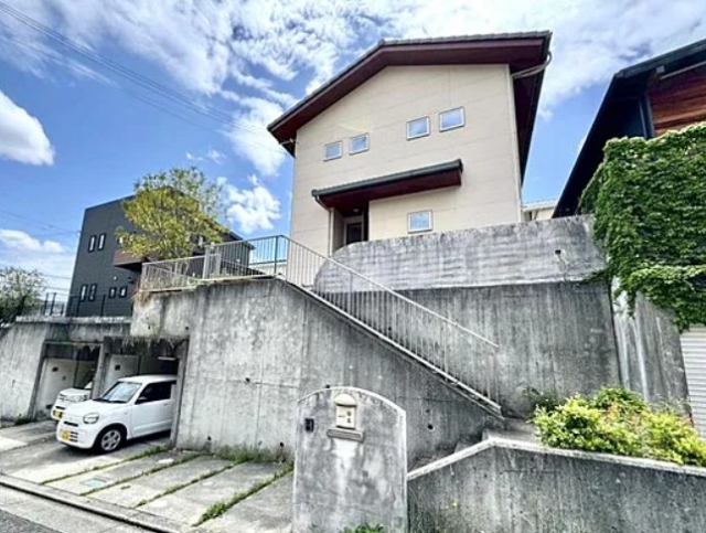 大阪府泉南郡熊取町つばさが丘東１丁目中古一戸建ての不動産情報です。