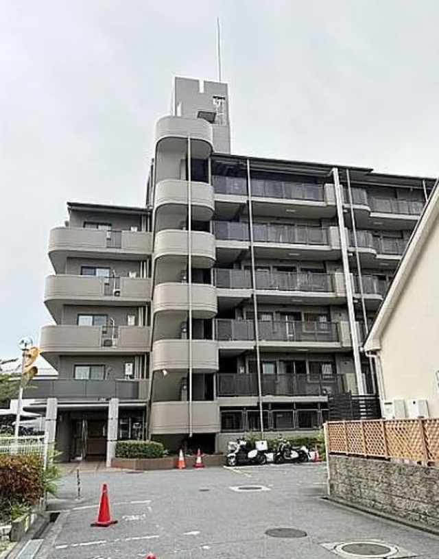 シャルマンフジ岸和田・中央公園壱番館大阪府岸和田市荒木町１丁目中古マンションの不動産情報です。