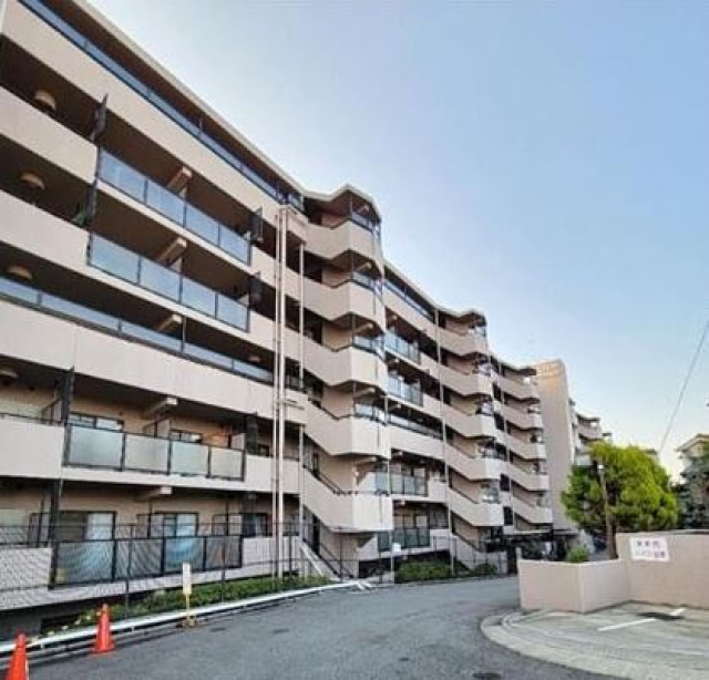 ベルク泉北高倉台大阪府堺市南区高倉台２丁中…