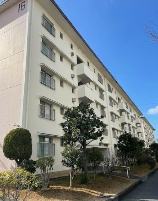 鶴山台第三住宅大阪府和泉市鶴山台３丁目中古マ…