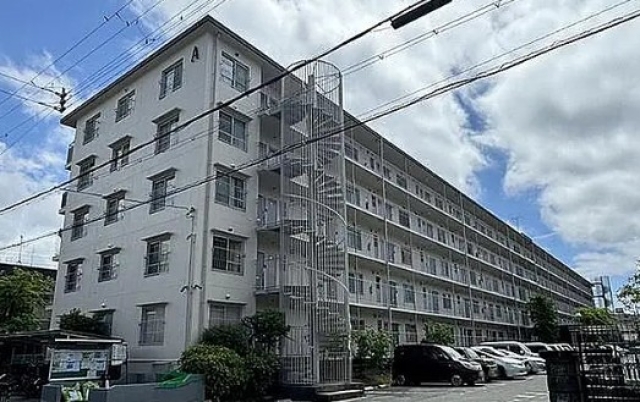 和泉府中ハウスＡ棟大阪府和泉市伯太町１丁目…