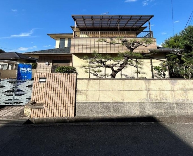 大阪府和泉市鶴山台１丁目中古一戸建ての不動産情報です。
