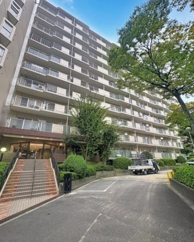 ファミリープラザ泉北光明池Ｃ棟大阪府和泉市…