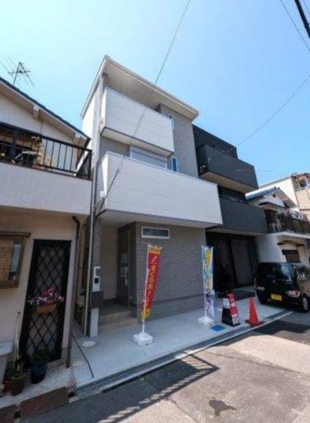 大阪府泉大津市東助松町３丁目新築一戸建ての不動産情報です。