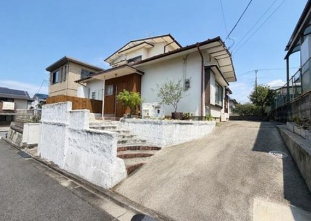 大阪府岸和田市東ケ丘町中古一戸建ての不動産情…