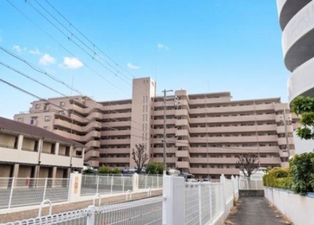 ファミール岸和田パークスクエア大阪府岸和田市…