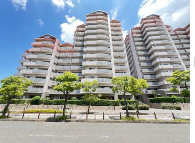 ローレルスクエア和泉中央Ａ棟大阪府和泉市いぶ…