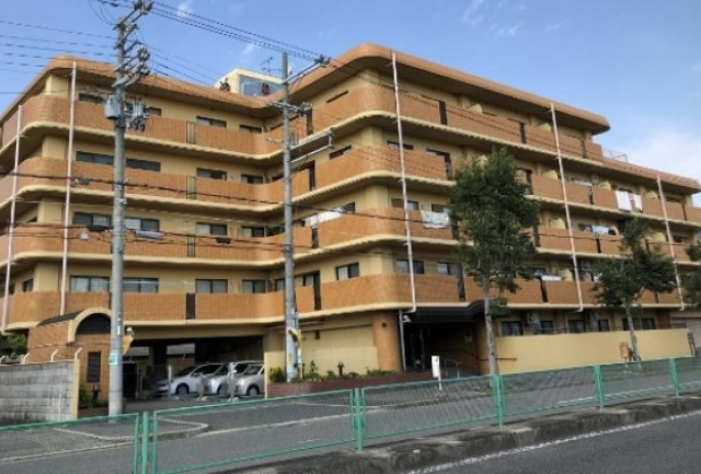 ふぁみーゆ浜寺大阪府堺市西区浜寺石津町東３…